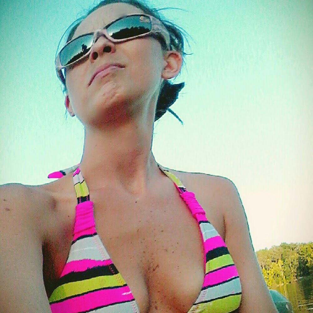 Meet your Posher, Queenbb